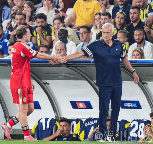 86分钟遭绝平!穆里尼奥幸运晋级:凭借多1个净胜球和最后1名进入附加赛 86分钟遭绝平!穆里尼奥幸运晋级:凭借多1个净胜球和最后1名进入附加赛